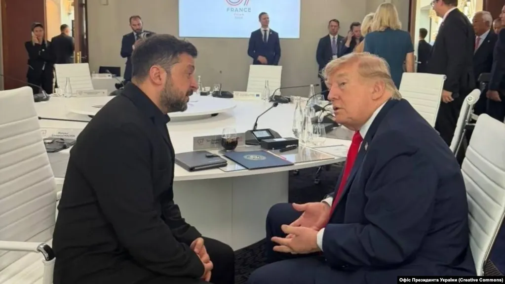 На саммите G7 в Эвиане лидеры согласились наращивать давление на Россию, обсуждались новые санкции в энергетике и банковском секторе, а также поставки средств ПВО и ракет Украине. Формальных решений пока не объявлено.