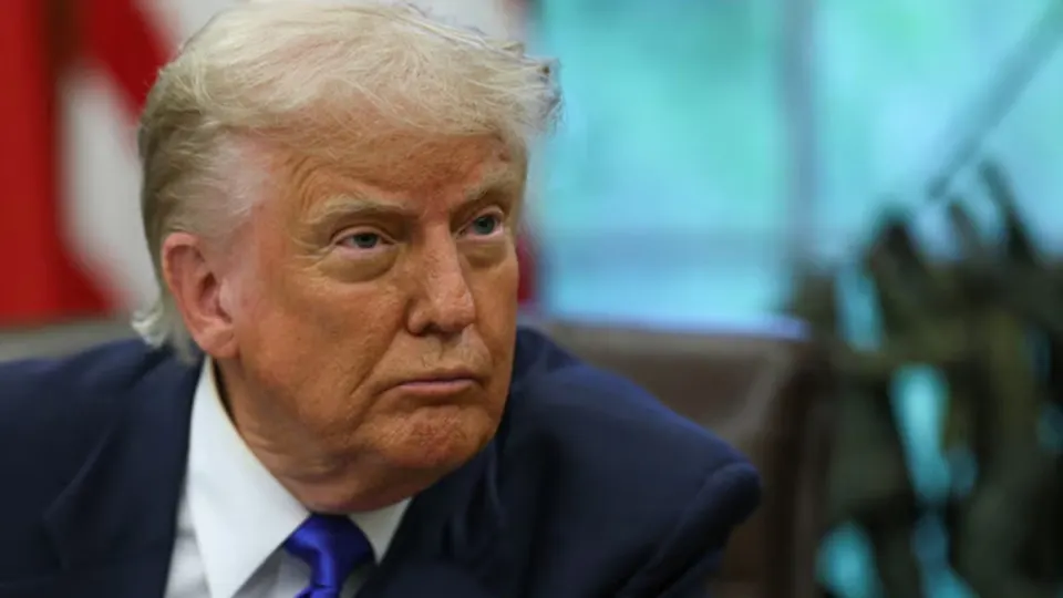 На саммите G7 президент США пообещал усилить давление на Россию и помочь Украине при условии, что европейские партнёры окажут содействие в очистке Ормузского пролива. Лидеры обсудили санкции против нефтегазового сектора и расширение поставок оборонительных вооружений.