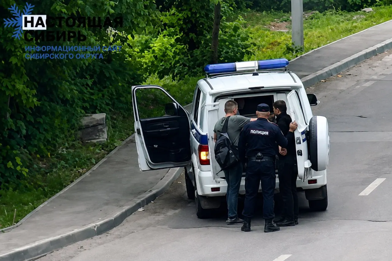 За первые шесть месяцев 2026 года число контрактников сократилось, власти и компании готовятся к возможному усилению мобилизации — растёт спрос на сотрудников по воинскому учёту.