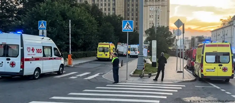 Вечером 1 августа на Кудринской площади прогремел взрыв у ресторана; по данным следствия, есть жертвы и пострадавшие. Рассматривается версия, что целью атаки мог быть главнокомандующий ВКС Александр Чайко, против которого ранее введены санкции ЕС.