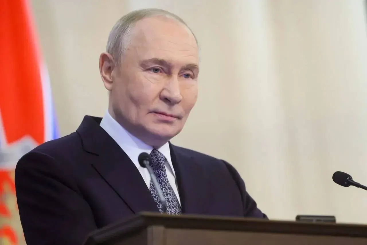 Путин поздравил десантников, отметив их мужество и решительность в ходе специальной военной операции и выразив уверенность в их дальнейшем вкладе в обороноспособность страны.