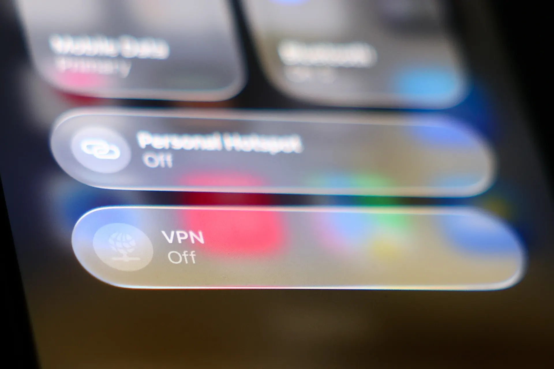 После требований ограничивать доступ через VPN ряд отечественных сайтов и приложений снова открылся для части пользователей; одновременно для других VPN остаётся причиной блокировок.