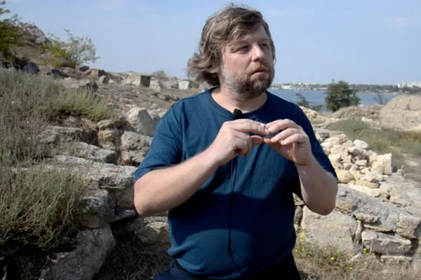 После задержания по запросу Украины и нескольких месяцев в заключении археолог рассказал о пережитом, о реакции научного сообщества и о том, как прошёл обмен.
