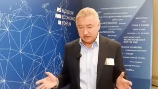 Руководители промпредприятий и экономисты предупреждают о затяжном кризисе, срыве программ импортозамещения и стремительном сокращении промышленной и научной базы на фоне замедления российской экономики.