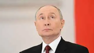 Президент Владимир Путин заявил, что нынешняя ситуация требует от тыла такой же самоотдачи, как во время Великой Отечественной войны, пообещал продолжить создание «зоны безопасности» на границе с Украиной и довести «цели СВО» до конца, одновременно готовя страну к возможной новой волне частичной мобилизации.