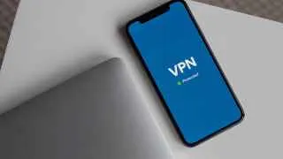 Российские банки и дата-центры готовятся к новым мерам против VPN: оплата с карт может быть заблокирована в считанные дни, а серверы таких сервисов — отключаться по новым правилам.