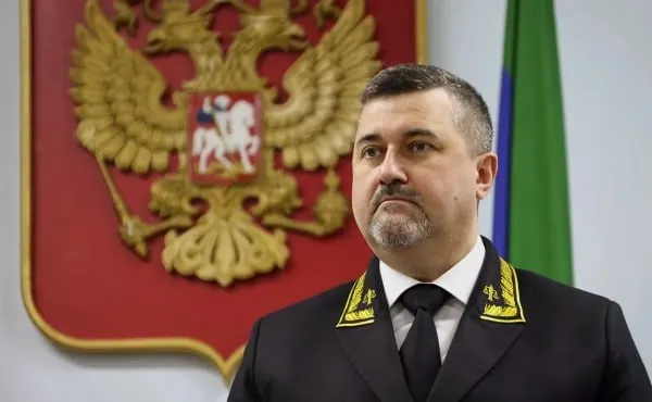 Указ о назначении опубликован на официальном портале правовой информации. Коллегия судей удовлетворила заявление Щукина о прекращении его полномочий председателя Верховного суда Дагестана. Щукин сменит Сергея Меликова; ему 49 лет, большая часть карьеры связана с судами.