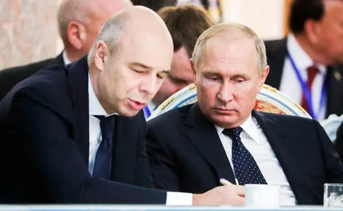 Депутат Госдумы Юрий Афонин заявил, что глава Минфина фактически признал, что ведомство не сможет исполнить бюджет, внесённый в конце прошлого года. Дефицит достиг 5,9 трлн рублей, параметры бюджета будут корректировать, но конкретные сокращения расходов пока не названы.