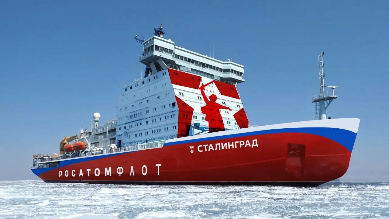 Для достройки ледоколов «Ленинград» и «Сталинград» обсуждают внебюджетные источники финансирования — введение портового сбора на экспорт или дополнительной платы с тонны грузов на Северном морском пути; по оценкам, второй вариант может принести до 138 млрд рублей в 2027–2035 годах.