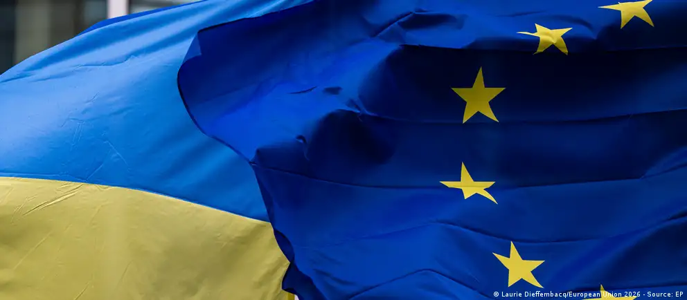 Совет Евросоюза проголосовал за подписание расширенного соглашения о присоединении ЕС к созданному Советом Европы Специальному трибуналу, который будет заниматься уголовным преследованием высших российских руководителей за военную агрессию против Украины. ЕС уже перечислил первые средства на работу суда, а юрисдикция трибунала может распространиться и на страны, поддерживающие военные действия России.