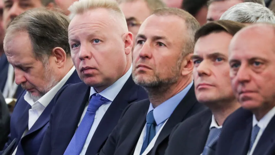 Деловое объединение выступило за запрет публикации судебных актов и данных участников дел по «антисанкционным» искам. Инициативу обсуждают в администрации президента и профильных министерствах; у предложения есть и сторонники, и противники.