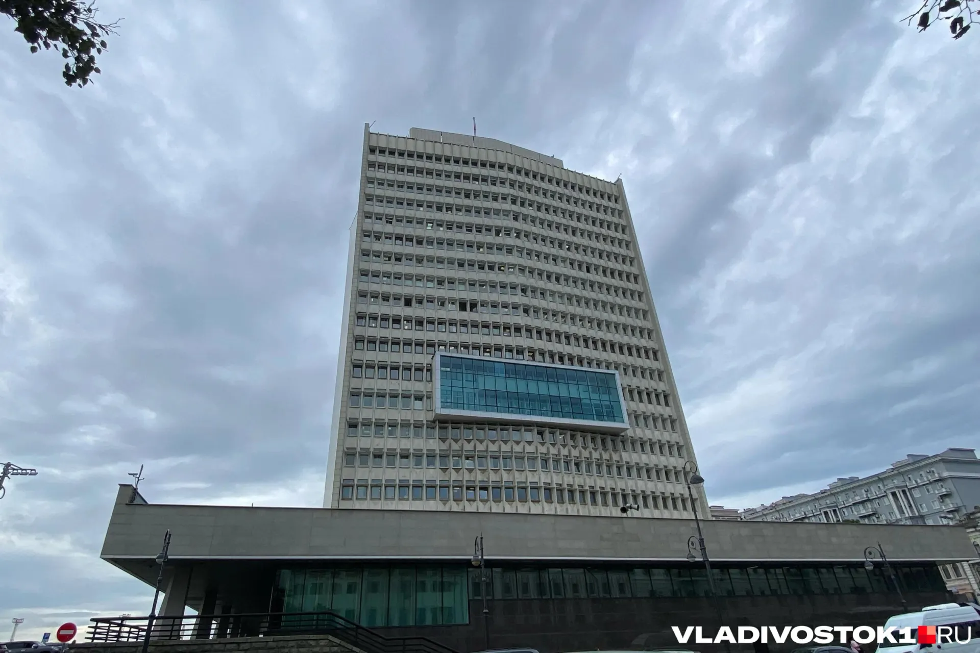 Губернатор заявил, что распущенный в 2021 году совет считать нецелесообразным — его функции могут выполнять надзорные органы, а советы лишь тормозили принятие решений.