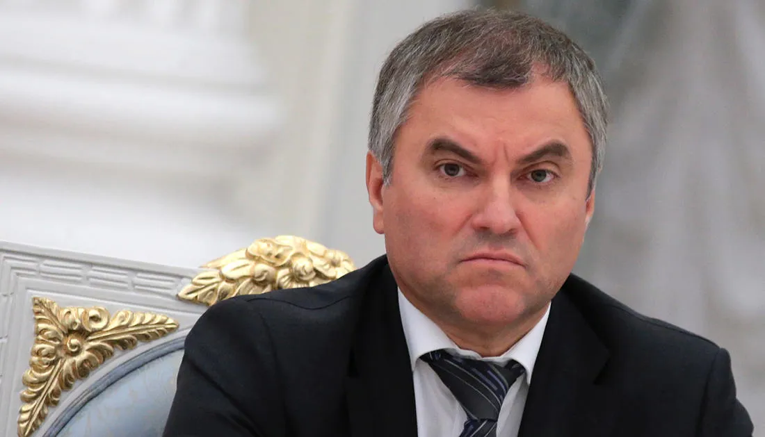 Закон расширяет применение статьи КоАП, позволяя арестовывать имущество физических лиц за ряд политических и информационных правонарушений; вступит в силу 1 сентября 2026 года.