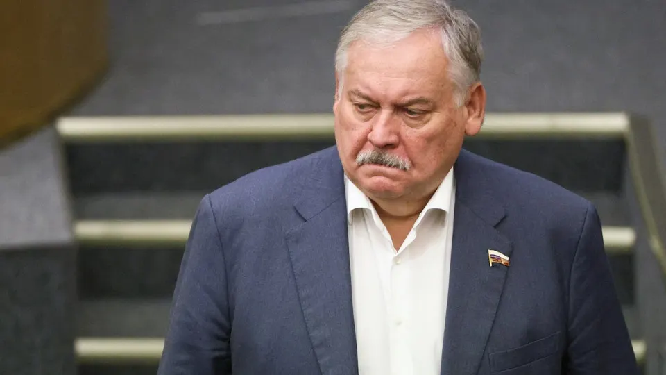 Первый зампред комитета Госдумы Константин Затулин обвинил Латвию и Эстонию в невыполнении обязательств перед русскоязычным населением. Его заявления прозвучали на фоне обсуждения в Госдуме законопроекта о возможности применения войск за рубежом для защиты россиян.