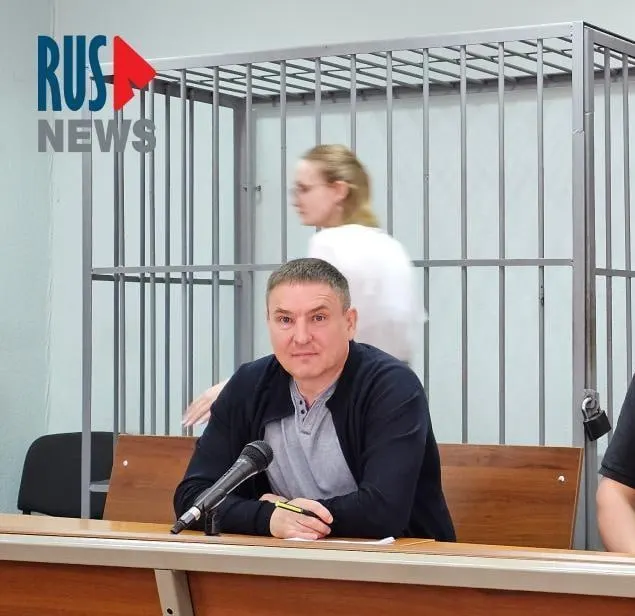 Суд оставил в силе практику: в карцере заключённым дают бумагу и ручку лишь на полтора часа в сутки, из‑за чего подготовка к процессу часто оказывается невозможной.