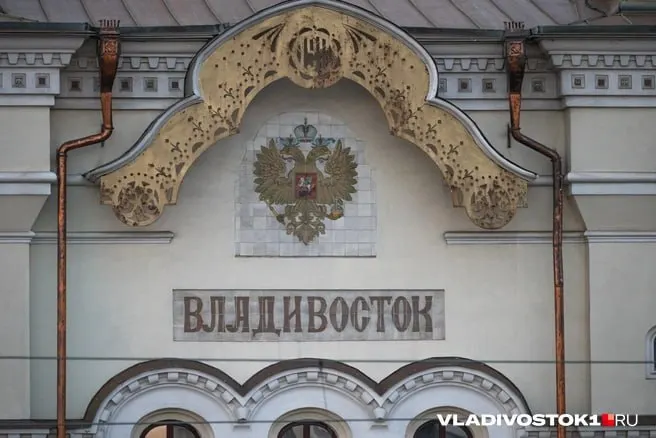 Новый железнодорожный тур объединит территории Дальнего Востока — Приморье, Хабаровский край, Амурскую область и ЕАО; поездка рассчитана на 4–5 дней и познакомит гостей с локальной культурой и кухней.