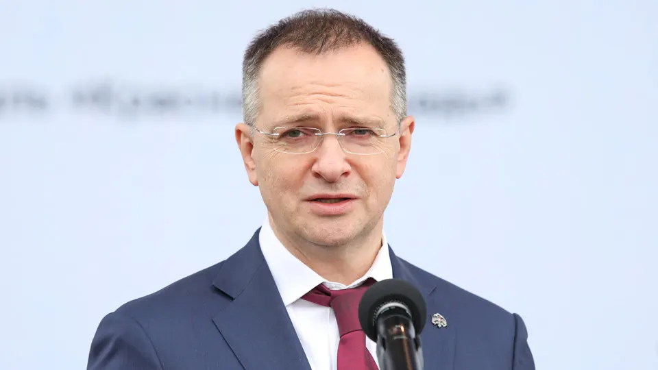 Владимир Мединский призвал усилить контроль на всех этапах кинопроизводства, аргументируя это необходимостью отсеивать низкокачественные фильмы, финансируемые из бюджета.