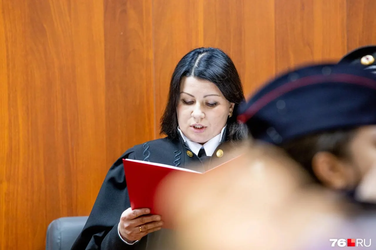 Суд в Приморье назначил 16 лет колонии строгого режима 50-летнему жителю Владивостока, признанному виновным в убийстве двух родственниц.