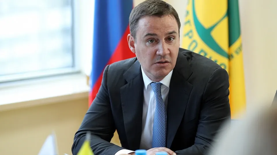 Заместитель председателя правительства усилил влияние на госоператора мусорной реформы: в наблюдательный совет войдёт первый замминистра природных ресурсов Джамбулат Хатуов, а на пост главы РЭО рассматривают гендиректора «Росагролизинга». Перестановки идут на фоне уголовных дел против прежнего менеджмента.