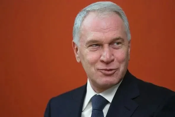 Президент наградил бизнесмена за вклад в социальные проекты, сохранение культурного наследия и благотворительность; ранее он уже получал орден IV степени.