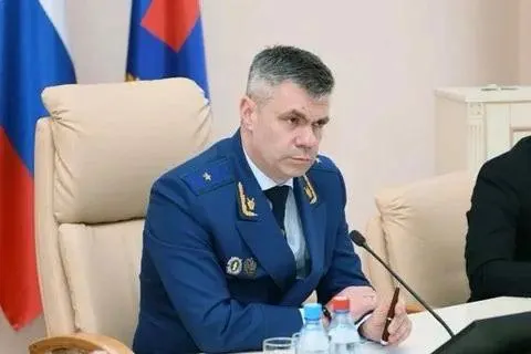 Президент внес в Совет Федерации кандидатуру Виктора Винецкого на должность прокурора Краснодарского края. Винецкий имеет многолетний опыт работы в прокуратуре на Дальнем Востоке и в Санкт-Петербурге.