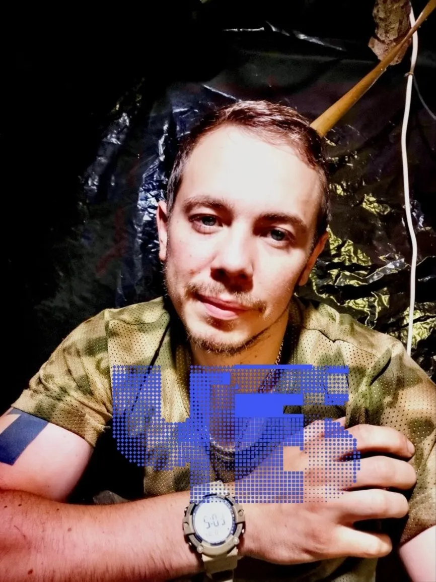 Родители погибшего моряка утверждают, что о похоронах их не уведомили: тело тайно похоронили в Балтийске (Калининградская область). По словам отца, действовавшие лица — «фиктивная» супруга и чиновники — лишили семью возможности проститься.