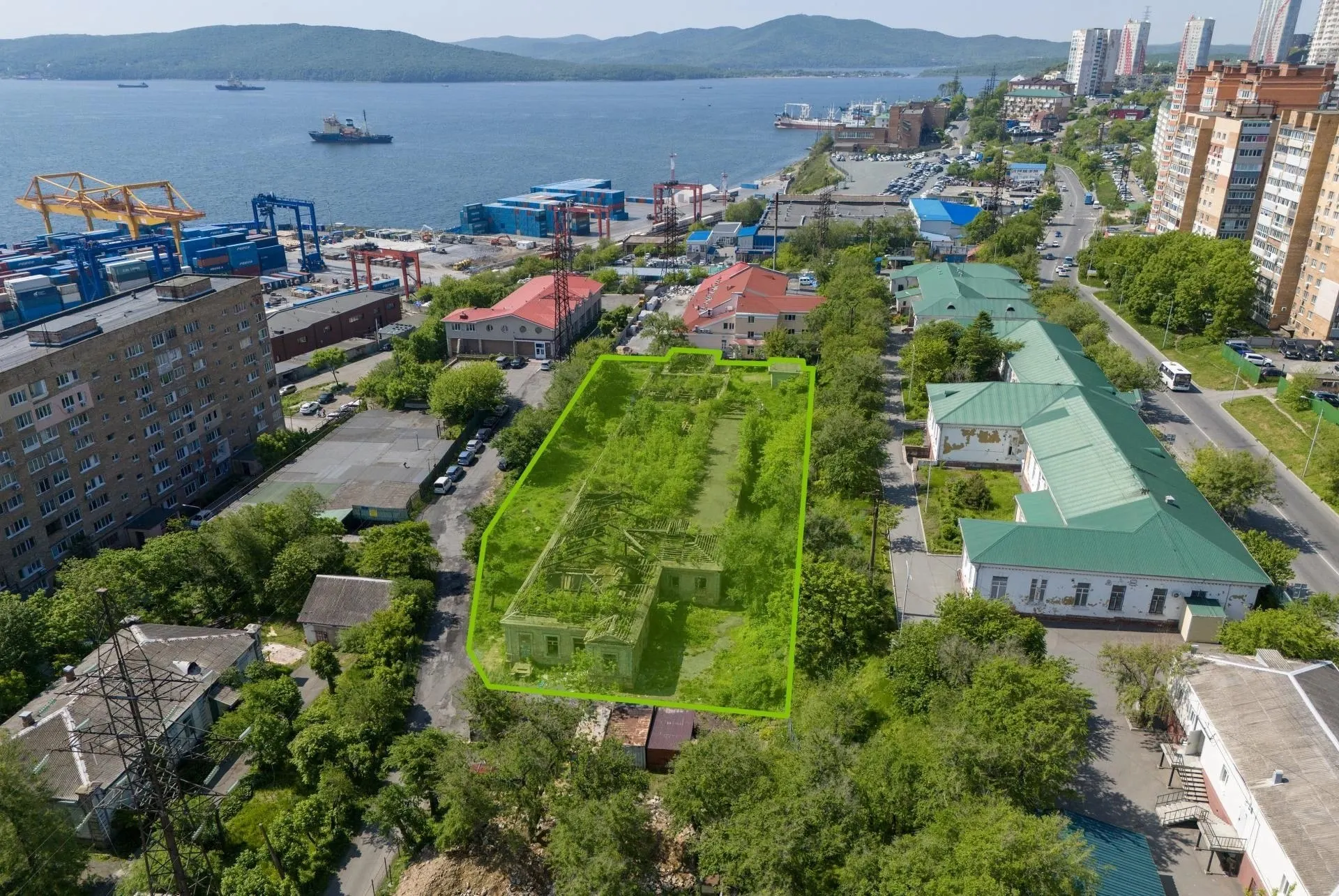 Здание культурного наследия на улице Морозова, 8 во Владивостоке выставлено на аукцион; начальная цена — 21,51 млн рублей.