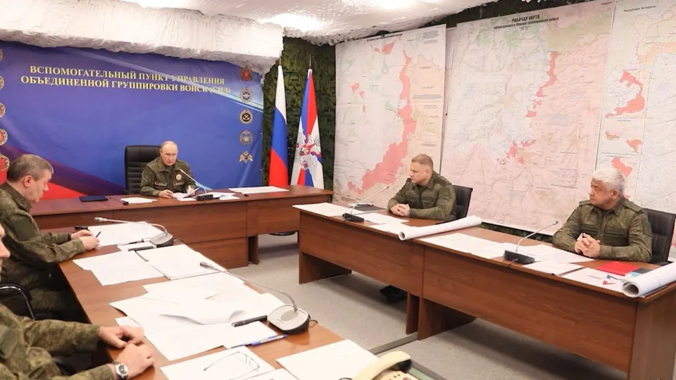 На совещании с военными президент потребовал анализа «вовлечённости подстрекателей» в боевые действия для возможного принятия «ответственных решений» и поручил продолжить массированные удары по инфраструктуре Украины.