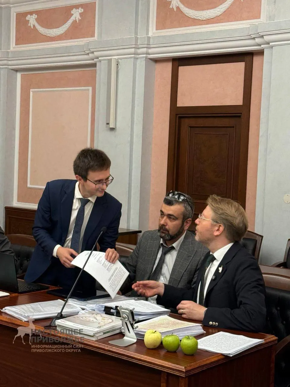 Суд объяснил основания снятия партии «Яблоко» с выборов: нарушения авторских прав, финансирование кампании и спорные материалы; решение может быть обжаловано.