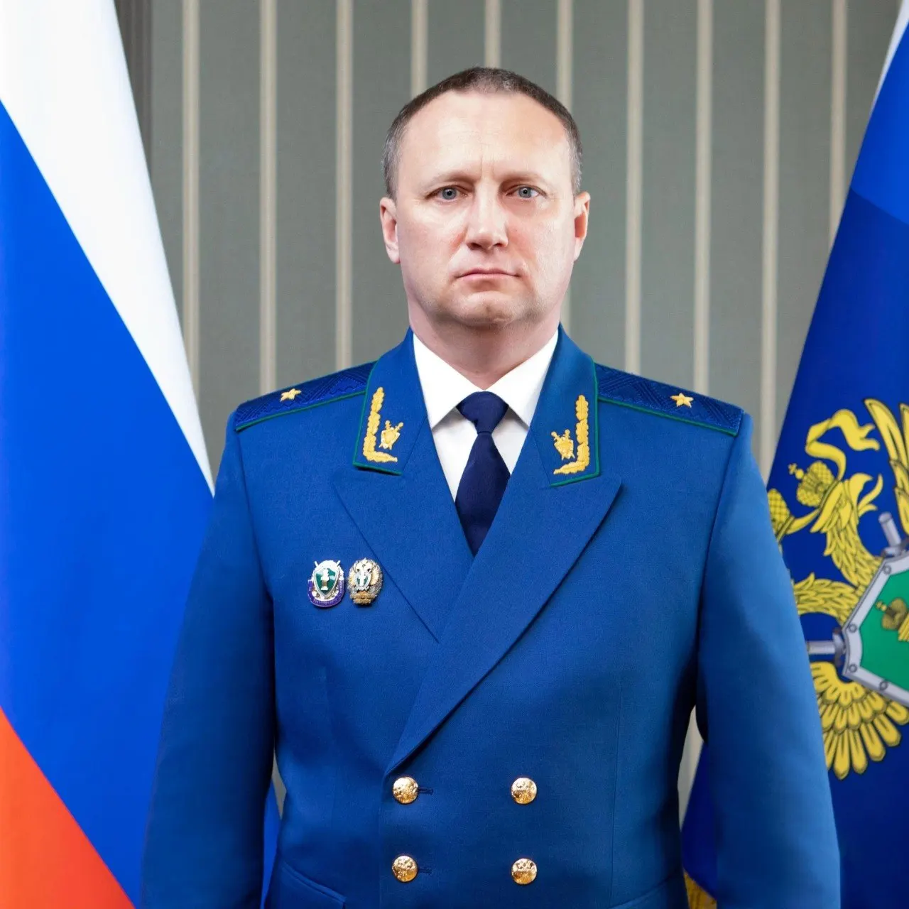 3 августа нового прокурора Приморского края представил заместитель генерального прокурора. Ранее Филичев возглавлял прокуратуру Бурятии и награждён за службу.