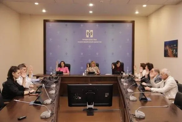 Десять дней до единого дня голосования регионы подводят итоги подготовки, обсуждают дистанционное голосование и влияние на кампании.