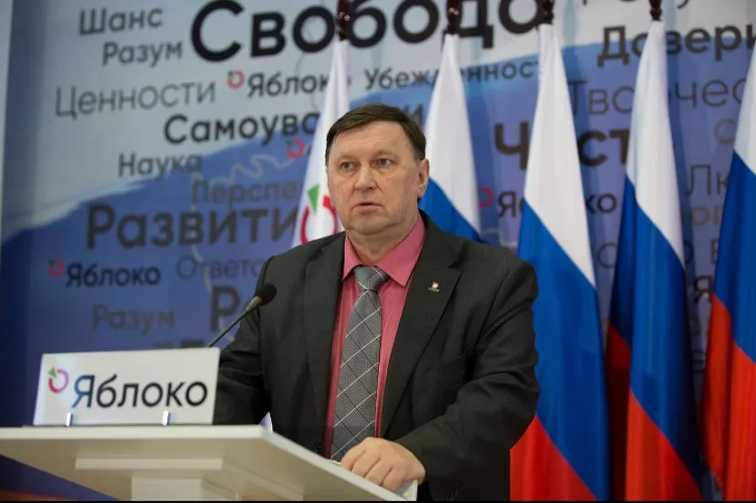 В последний день регистрации на выборы суды приняли решения против кандидатов от «Яблока» в Москве и Екатеринбурге: отмена регистрации одного лидера и аресты ещё нескольких оппозиционных кандидатов.