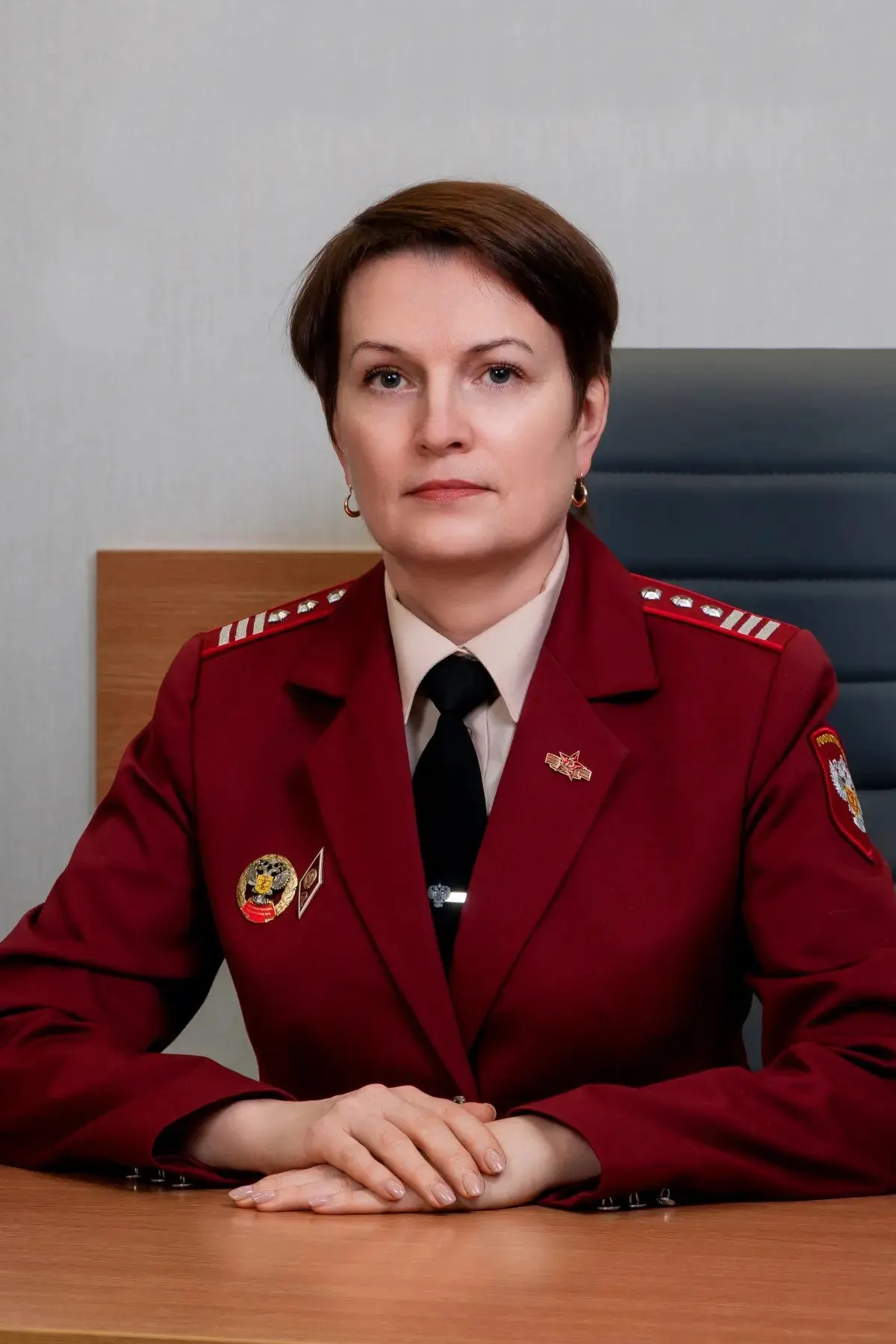 Ульяна Калинина назначена руководителем Управления Роспотребнадзора по Алтайскому краю и главным санитарным врачом региона. Она имеет медицинское образование, сертификат по эпидемиологии и 32 года стажа в санитарно-эпидемиологической службе.