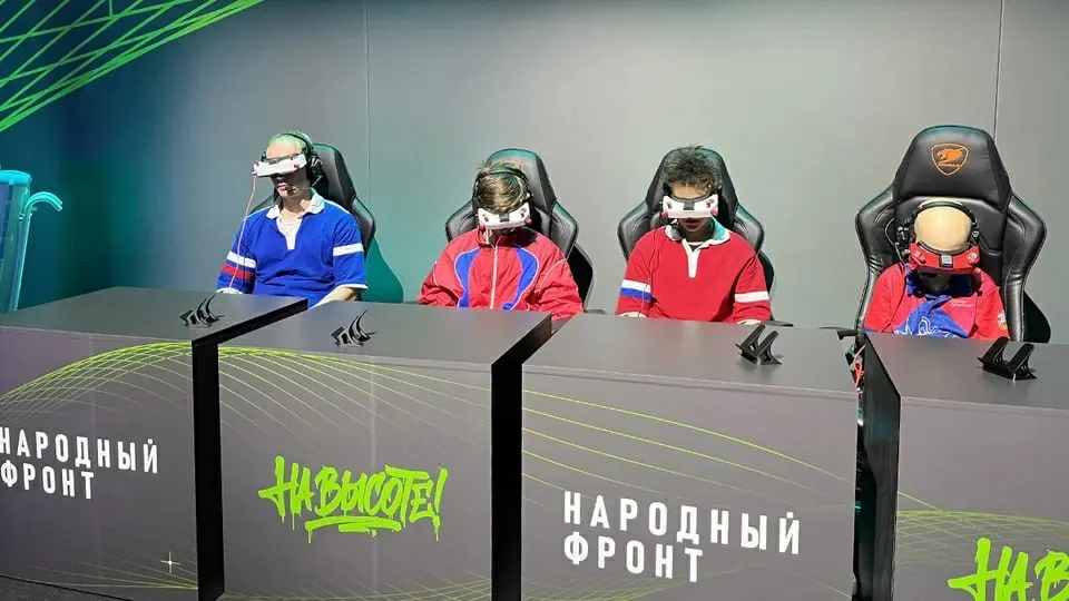 Новый образовательный норматив по управлению БПЛА внедряют в рамках всероссийской программы, открывая дрон‑классы и курсы по всей стране.