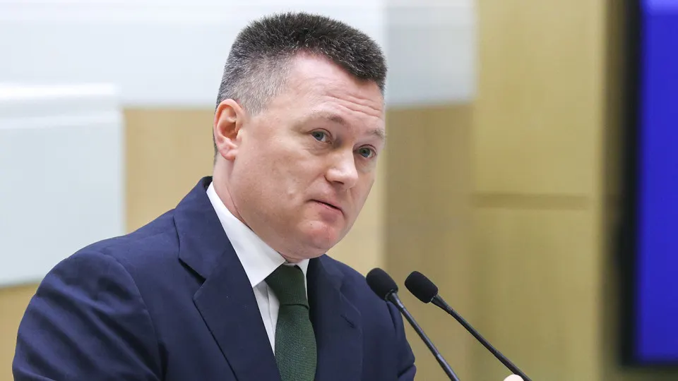 Правовые контакты между судами двух стран усиливаются на фоне снижения инвестиций Китая в Россию; власти обещают благоприятные условия для бизнеса и расширение сотрудничества в области правоприменения.