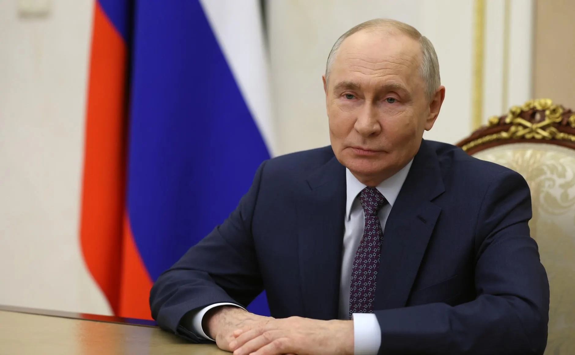 Глава государства поздравил учителей с профессиональным праздником и подчеркнул важность их труда для общества.