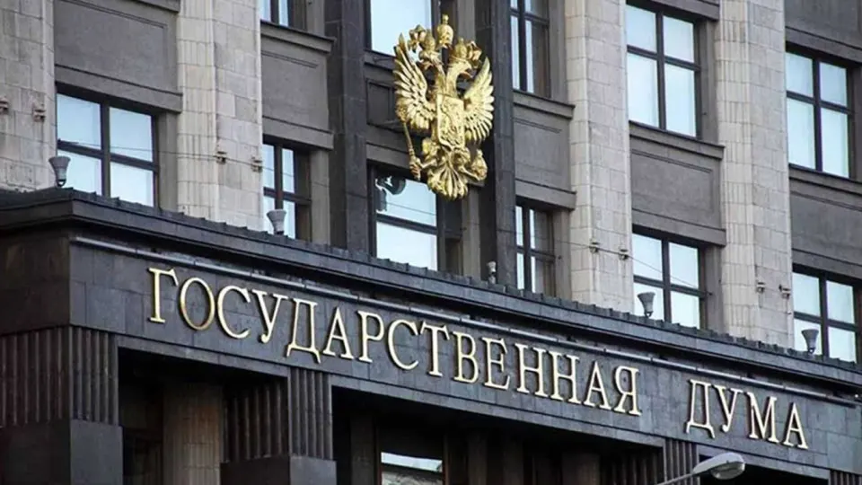 Европейская Ассамблея призывает не признавать новую Госдуму демократически избранной и легитимной, указывает на нарушения на выборах и в оккупированных территориях, а также критикует использование фиктивных наблюдателей.